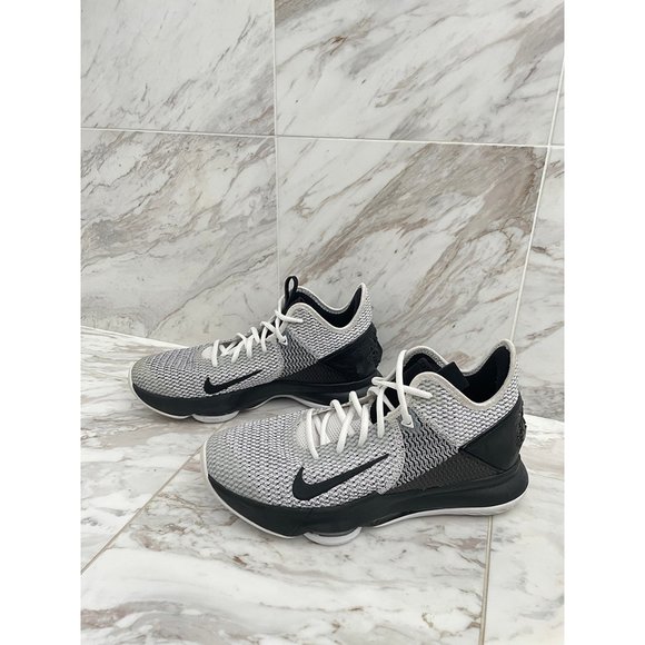 Nike LeBron Witness 4 (blk & wht) Size 10 - Picture 3 of 7